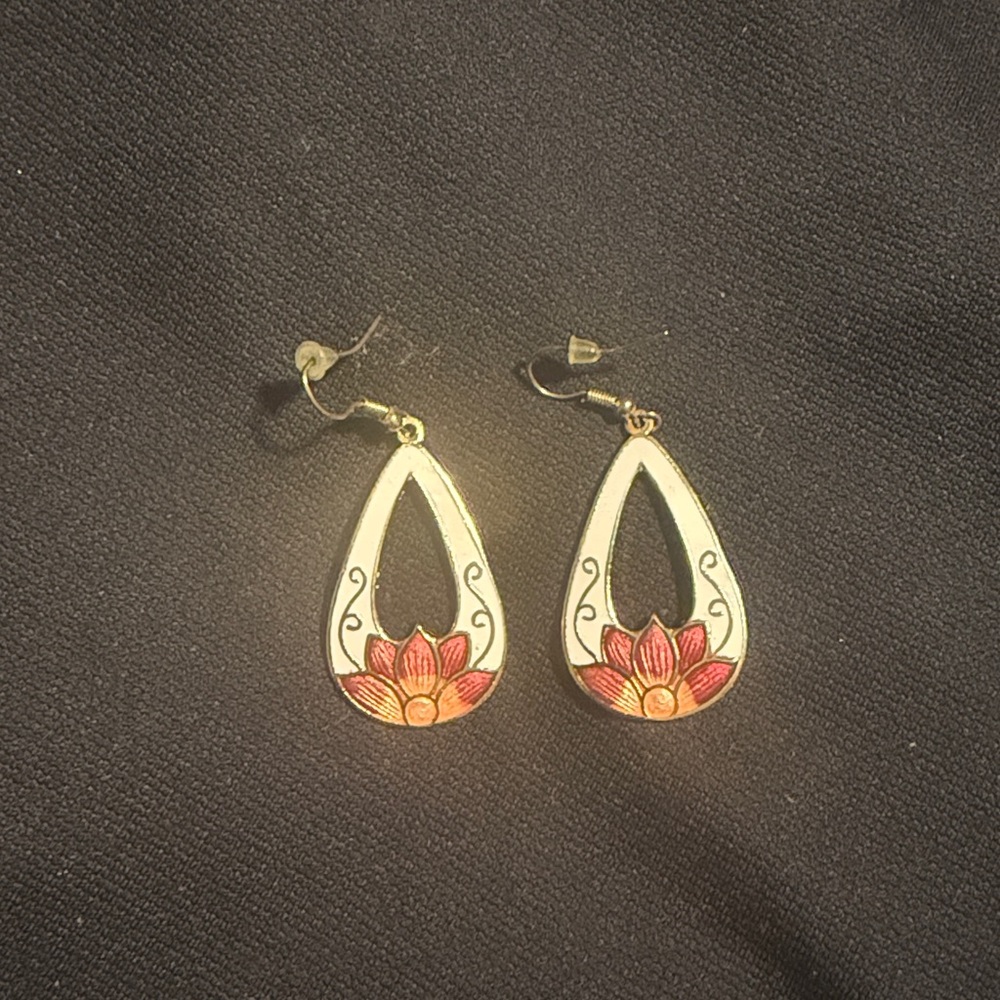 Gorgeous Floral Earring Set
